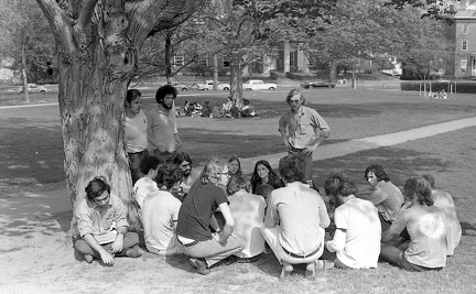 Discussion groups on College Row lawn (McKelvey Green)